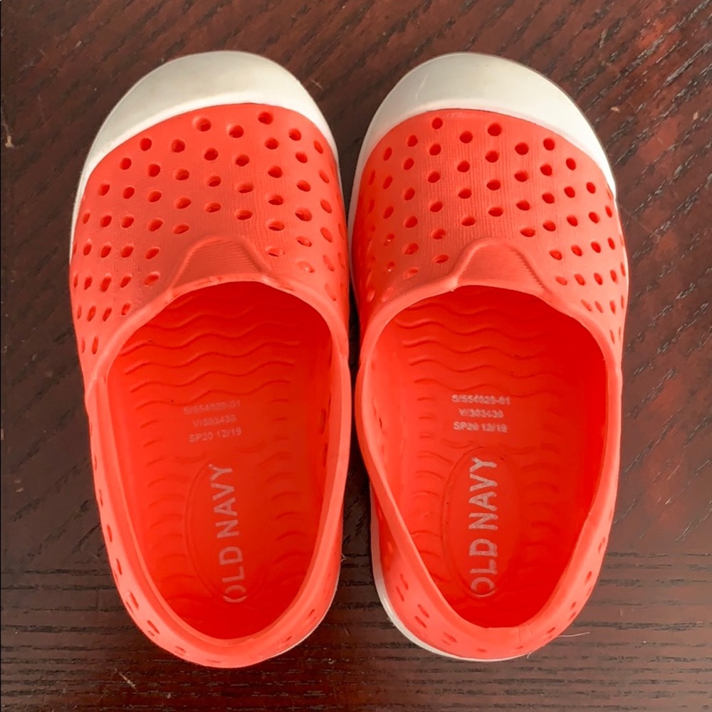 Old Navy kids shoes. Size 5.